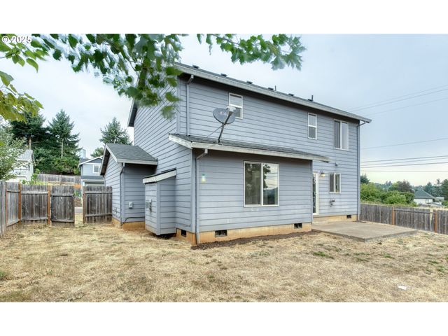 321 Nw PACIFIC HILLS Dr, Willamina, OR 97396