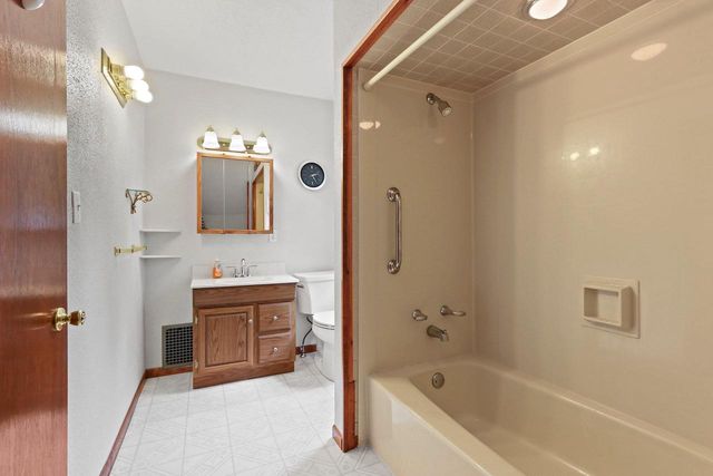 213 W MARQUETTE STREET, Appleton, WI 54911