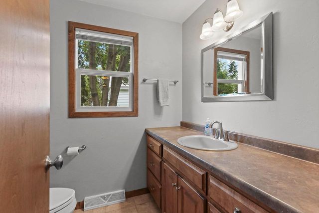 213 W MARQUETTE STREET, Appleton, WI 54911