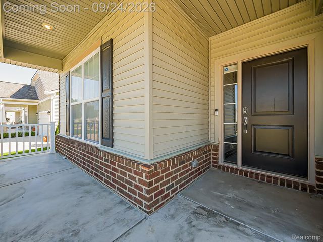 171 Coppice Way, White Lake Charter Township, MI 48386