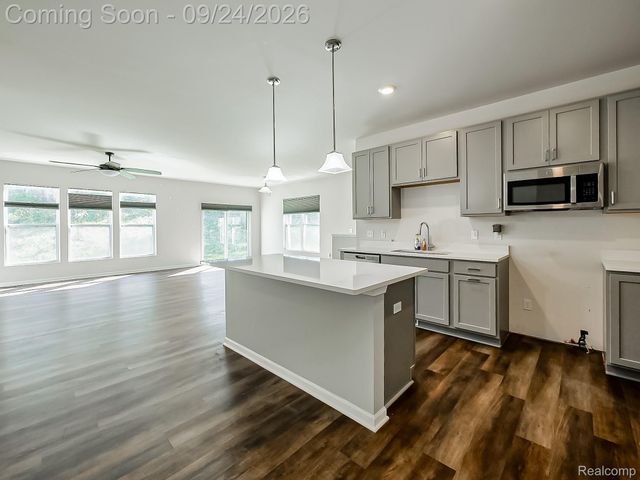 171 Coppice Way, White Lake Charter Township, MI 48386