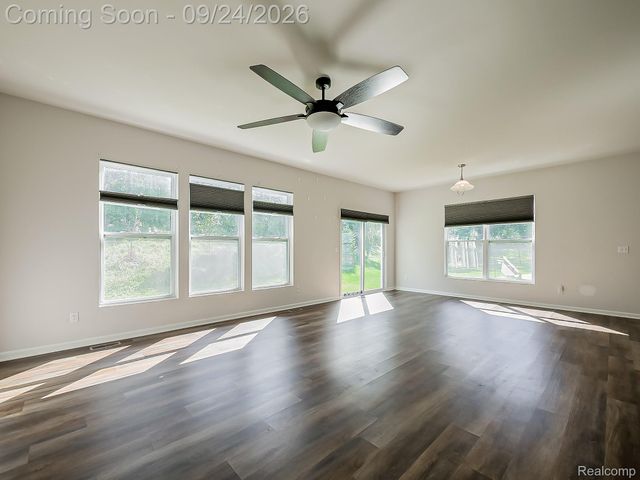 171 Coppice Way, White Lake Charter Township, MI 48386
