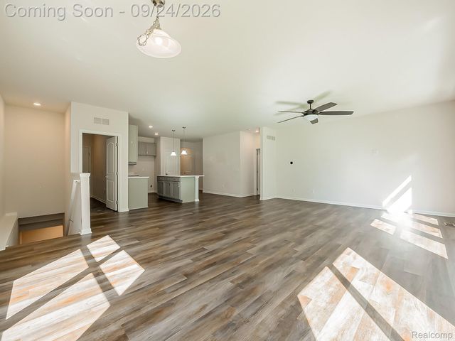 171 Coppice Way, White Lake Charter Township, MI 48386
