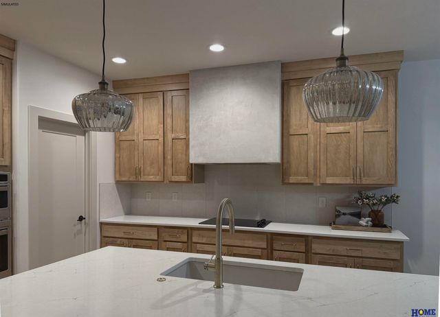 2615 S 102nd Street, Lincoln, NE 68520