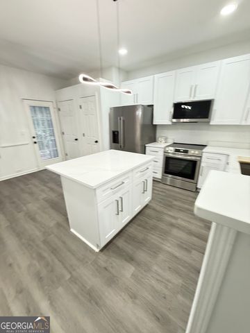 2860 Parkway Close, Lithonia, GA 30058