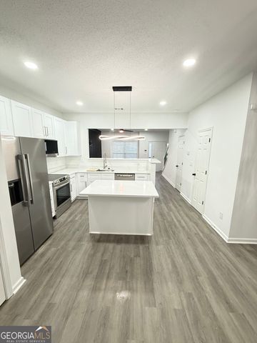 2860 Parkway Close, Lithonia, GA 30058