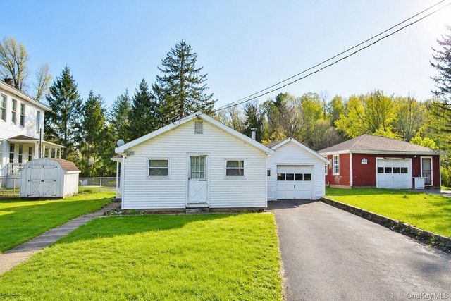 11 Irish Cape Road, Napanoch, NY 12458