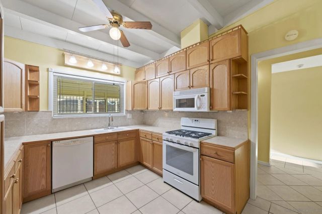 7514 Deville Dr, San Diego, CA 92114