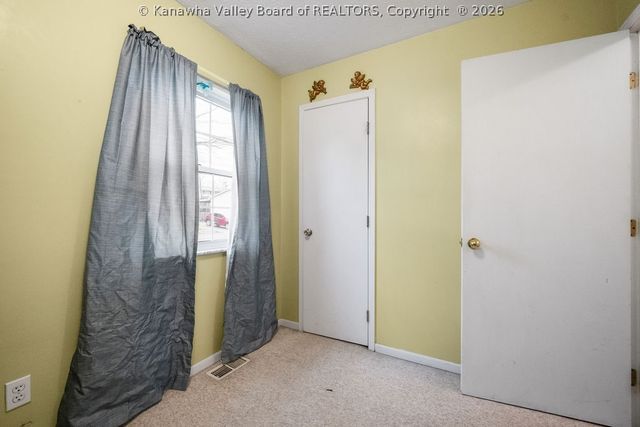 109 Woodside Terrace, Hurricane, WV 25526