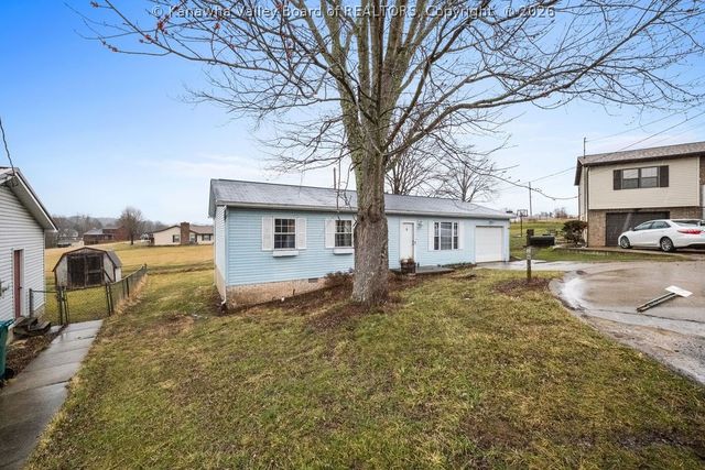 109 Woodside Terrace, Hurricane, WV 25526