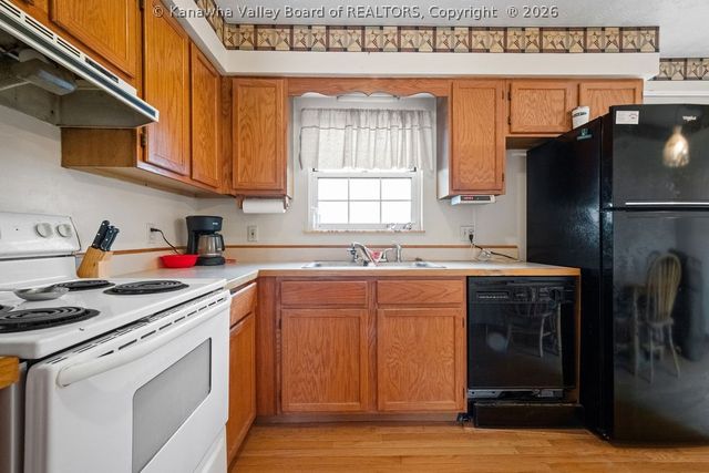 109 Woodside Terrace, Hurricane, WV 25526