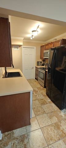 4035 Fitzjames Walk, Oak Lawn, IL 60453