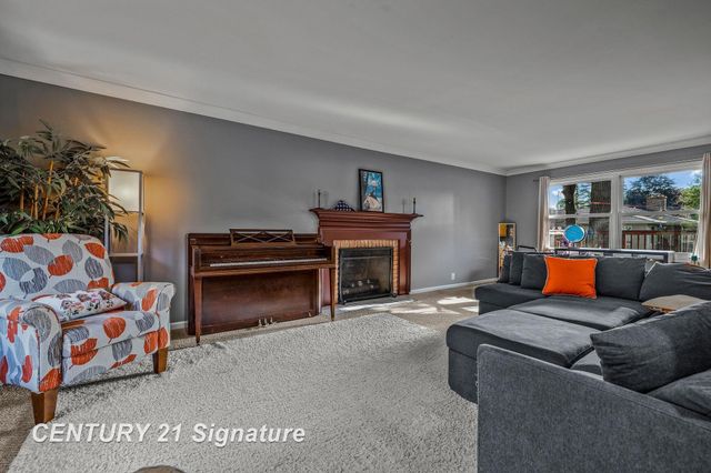 2870 E Nottingham Drive, Saginaw Twp, MI 48603