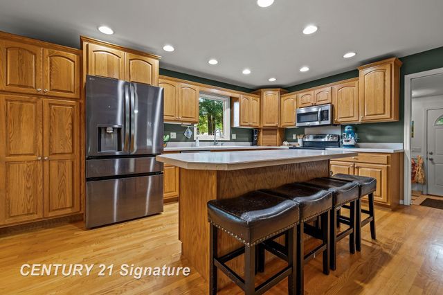 2870 E Nottingham Drive, Saginaw Twp, MI 48603