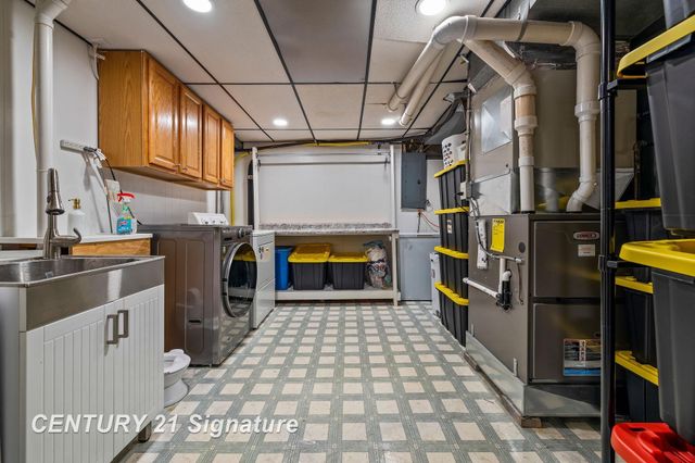2870 E Nottingham Drive, Saginaw Twp, MI 48603