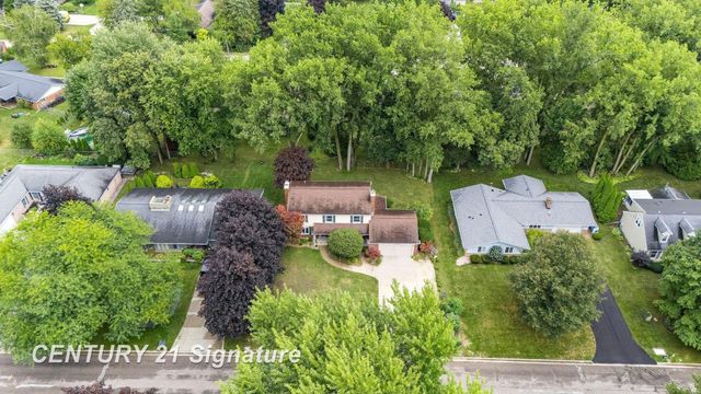2870 E Nottingham Drive, Saginaw Twp, MI 48603