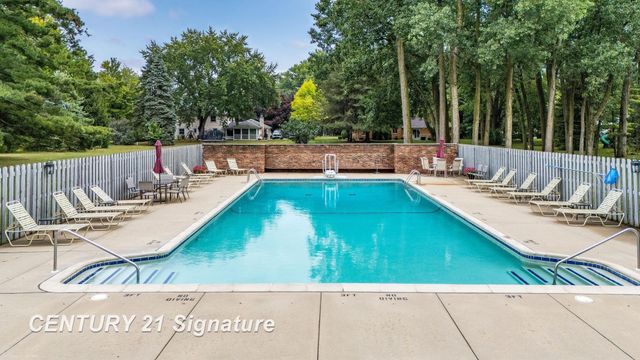 2870 E Nottingham Drive, Saginaw Twp, MI 48603