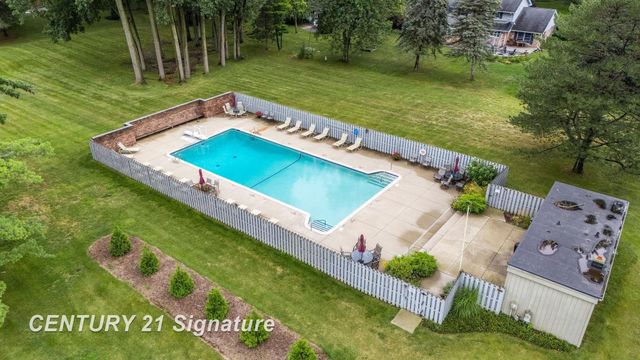 2870 E Nottingham Drive, Saginaw Twp, MI 48603