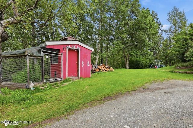 3891 N Engstrom Road, Wasilla, AK 99654