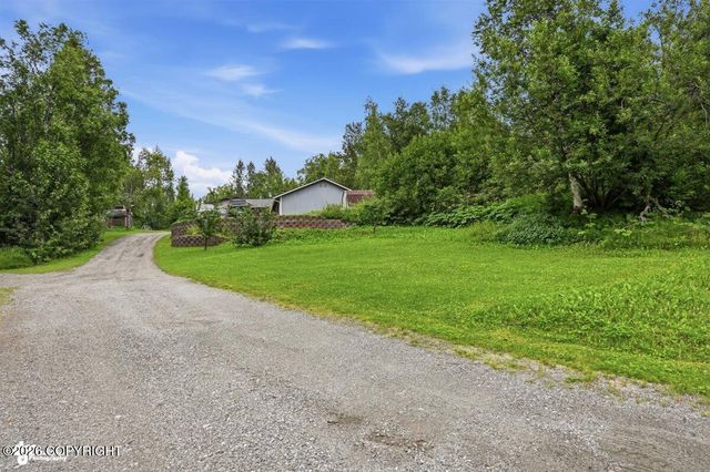 3891 N Engstrom Road, Wasilla, AK 99654