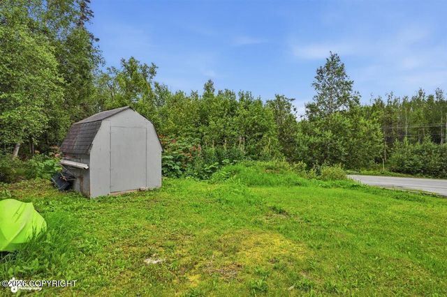 3891 N Engstrom Road, Wasilla, AK 99654