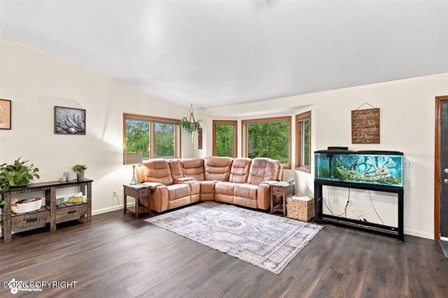 3891 N Engstrom Road, Wasilla, AK 99654