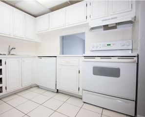 500 Executive Center 1m Drive 1m, West Palm Beach, FL 33401