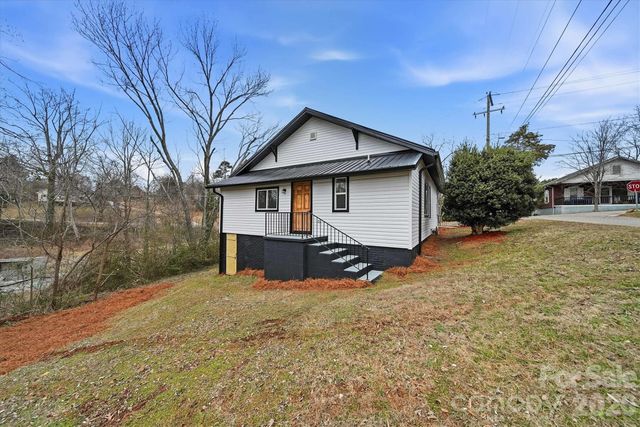 28 Central Avenue, Granite Falls, NC 28630