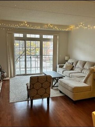 435 W Wood Street 205A, Palatine, IL 60067