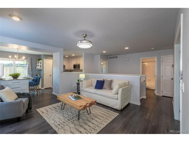 16496 E Phillips Pl, Englewood, CO 80112