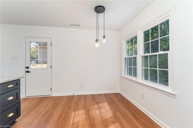 3924 Oak Ridge Drive, Winston-salem, NC 27105