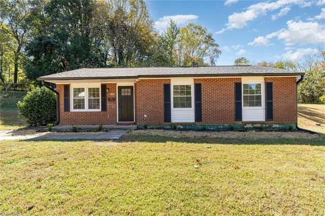 3924 Oak Ridge Drive, Winston-salem, NC 27105