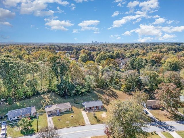 3924 Oak Ridge Drive, Winston-salem, NC 27105