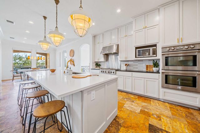 3500 River Oaks DR, Kingsland, TX 78639