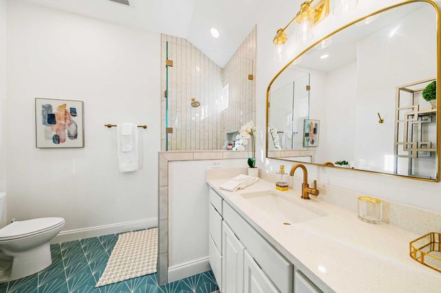 3500 River Oaks DR, Kingsland, TX 78639