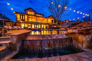 3500 River Oaks DR, Kingsland, TX 78639