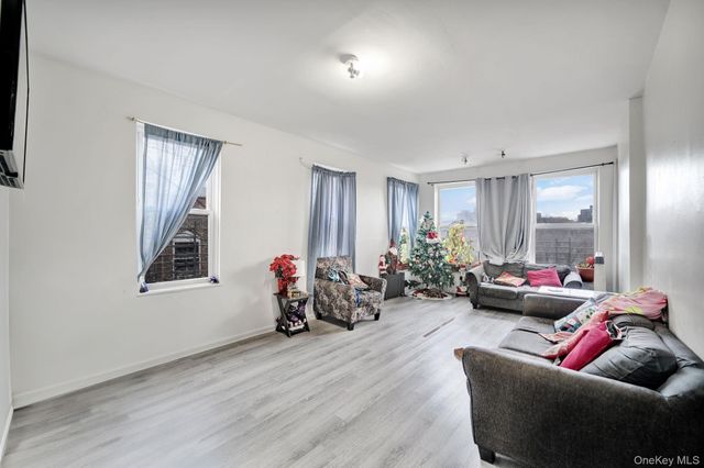 1916 Osbourne Place, Bronx, NY 10453