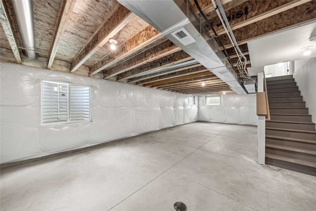 1425 Locust Street, Waukee, IA 50263