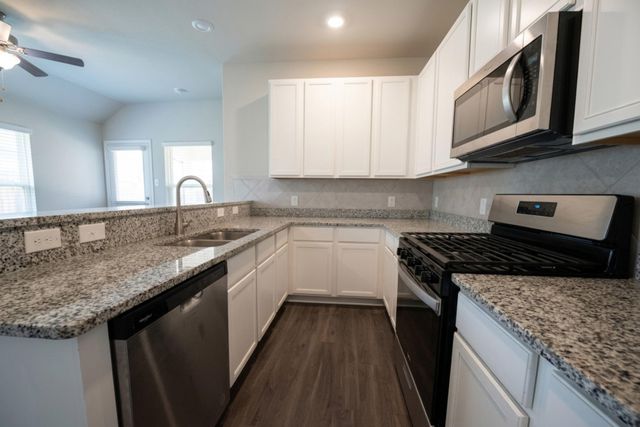 304 Caribou Court, Huntsville, TX 77320