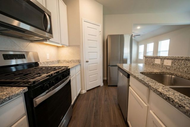 304 Caribou Court, Huntsville, TX 77320