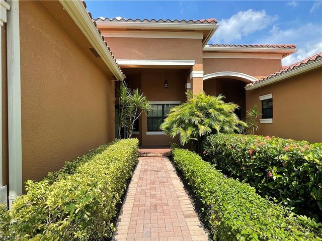13548 Coronado DR, Naples, FL 34109