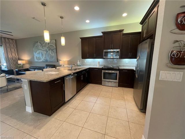 13548 Coronado DR, Naples, FL 34109