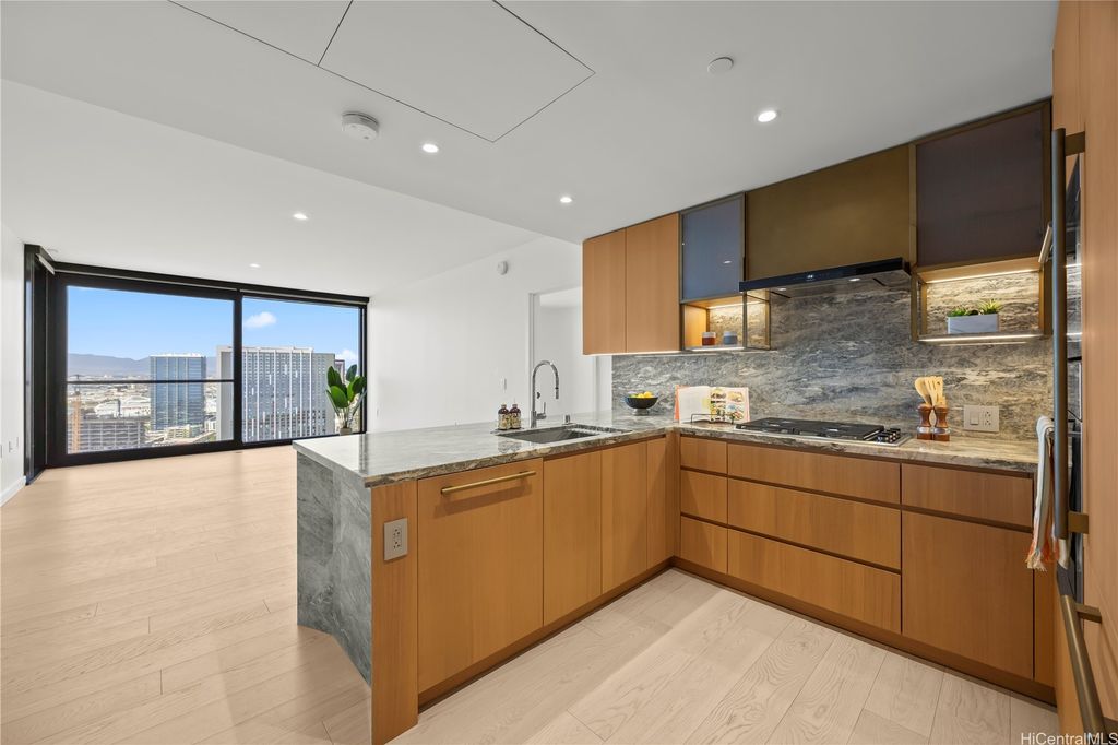 1100 Ala Moana Boulevard 3303, Honolulu, HI 96814