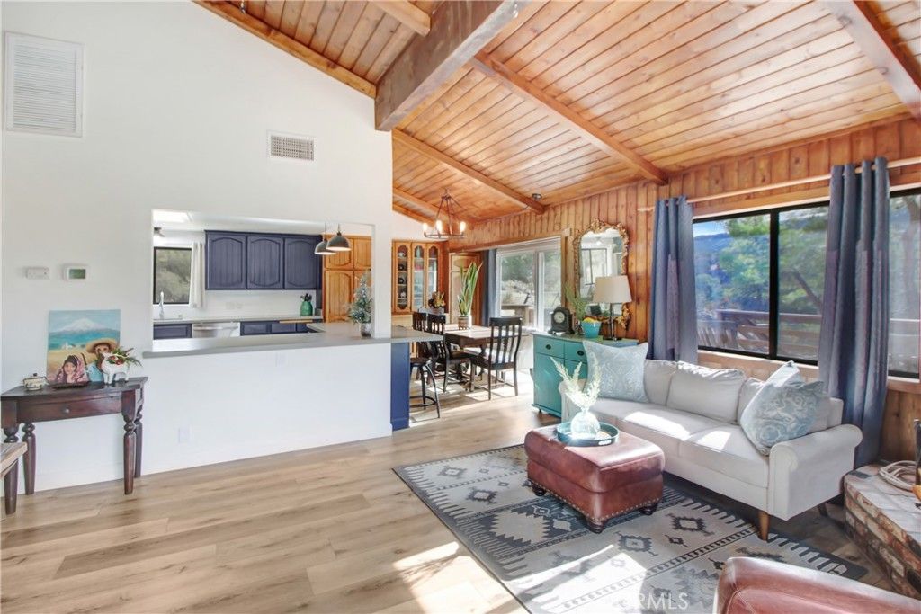 Image 18 of property listing at 48085 Twin Pines Road, Banning, CA 92220