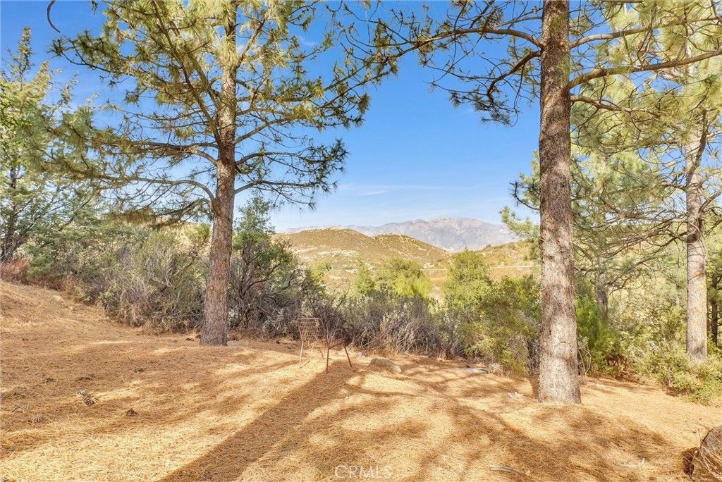 Image 7 of property listing at 48085 Twin Pines Road, Banning, CA 92220