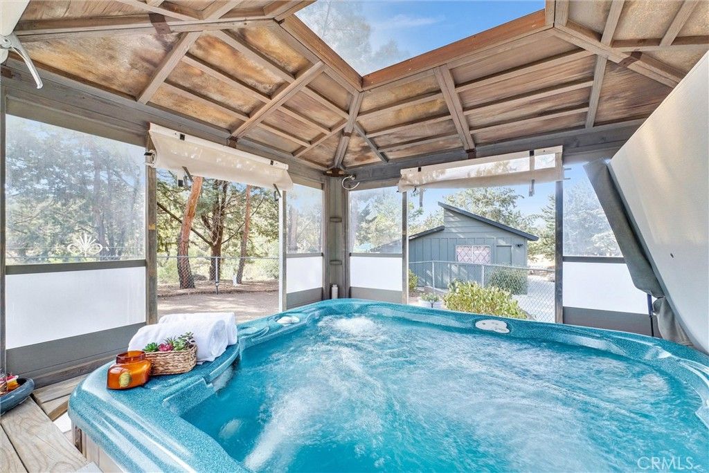 Image 9 of property listing at 48085 Twin Pines Road, Banning, CA 92220