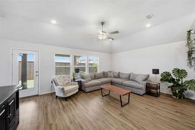 2208 Maplewood Drive, Melissa, TX 75454