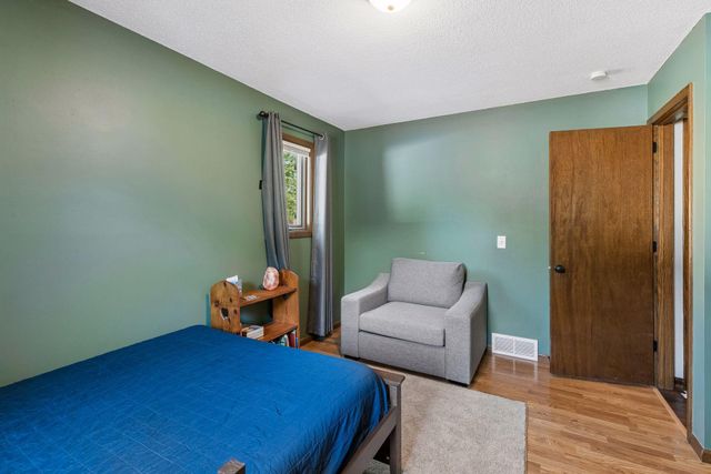 1349 20th Street W, Hastings, MN 55033