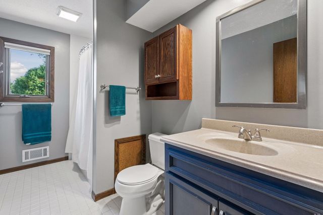 1349 20th Street W, Hastings, MN 55033