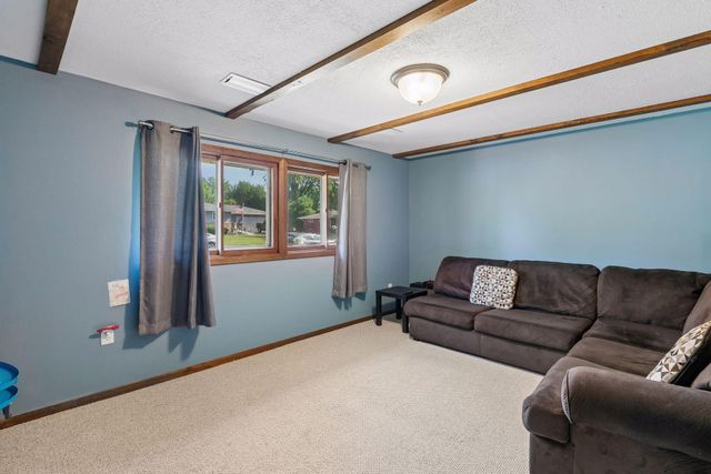 1349 20th Street W, Hastings, MN 55033